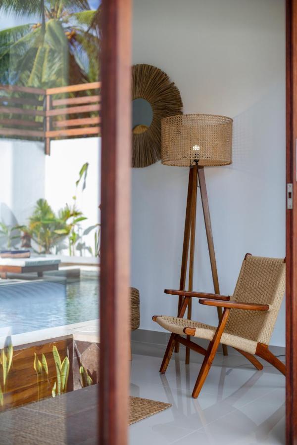 Villa Sakura. Luxury 3 Bedroom Villa. Selong Belanak Exterior foto